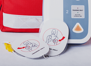 スケッチ美容外科 安心システム 緊急対応システム - 緊急事態に対応可能な専門機器と医療スタッフを24時間常時待機